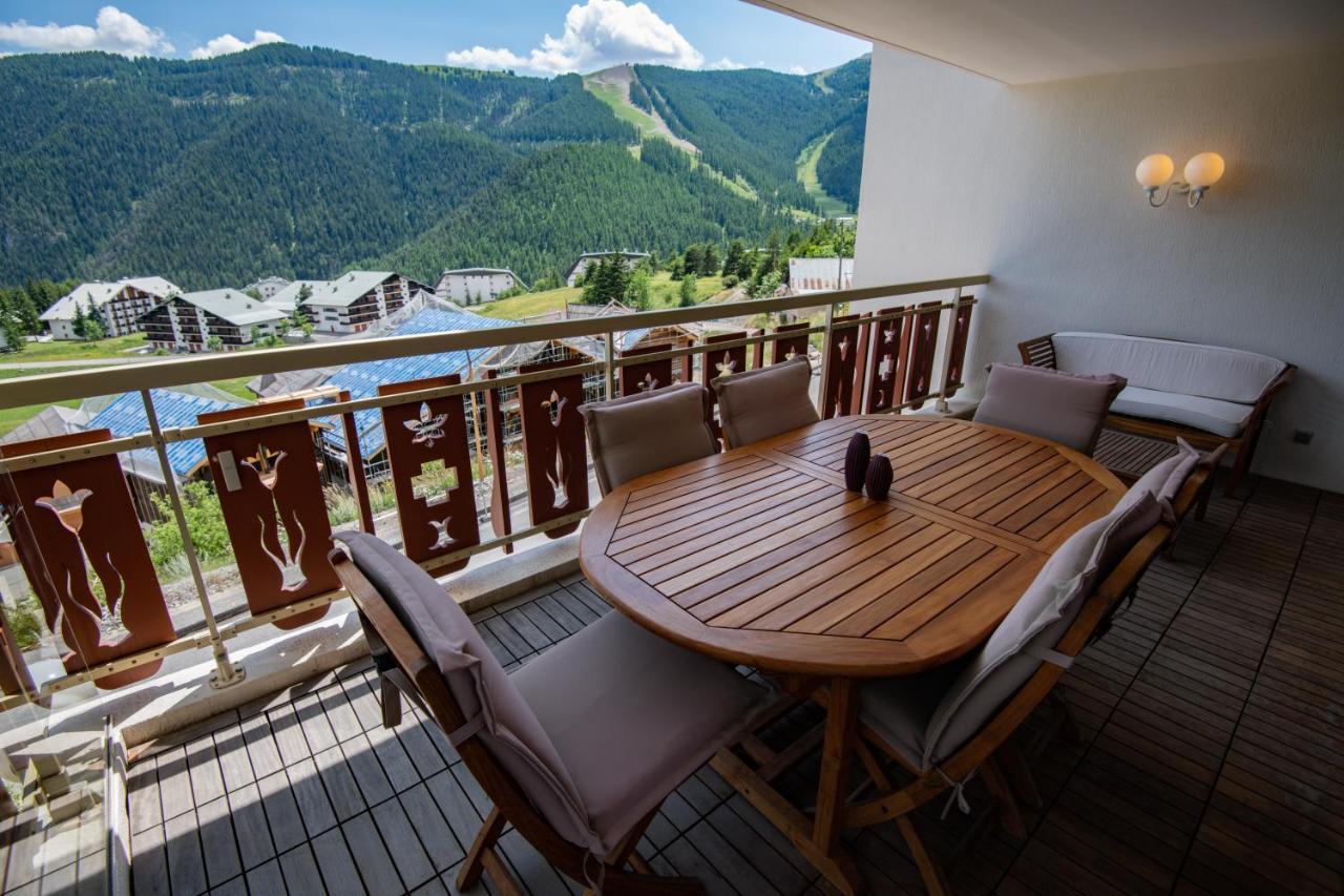 Dolce Vita Auron Buitenkant foto